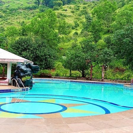 Golden Resort And Farm นาชิก ภายนอก รูปภาพ