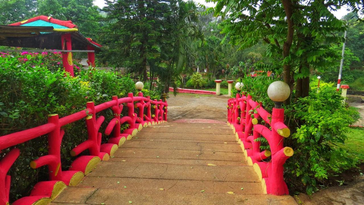 Golden Resort And Farm นาชิก ภายนอก รูปภาพ