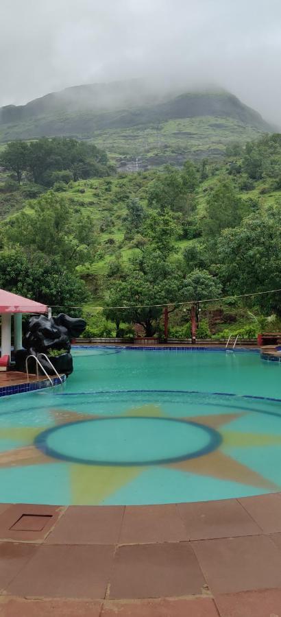 Golden Resort And Farm นาชิก ภายนอก รูปภาพ