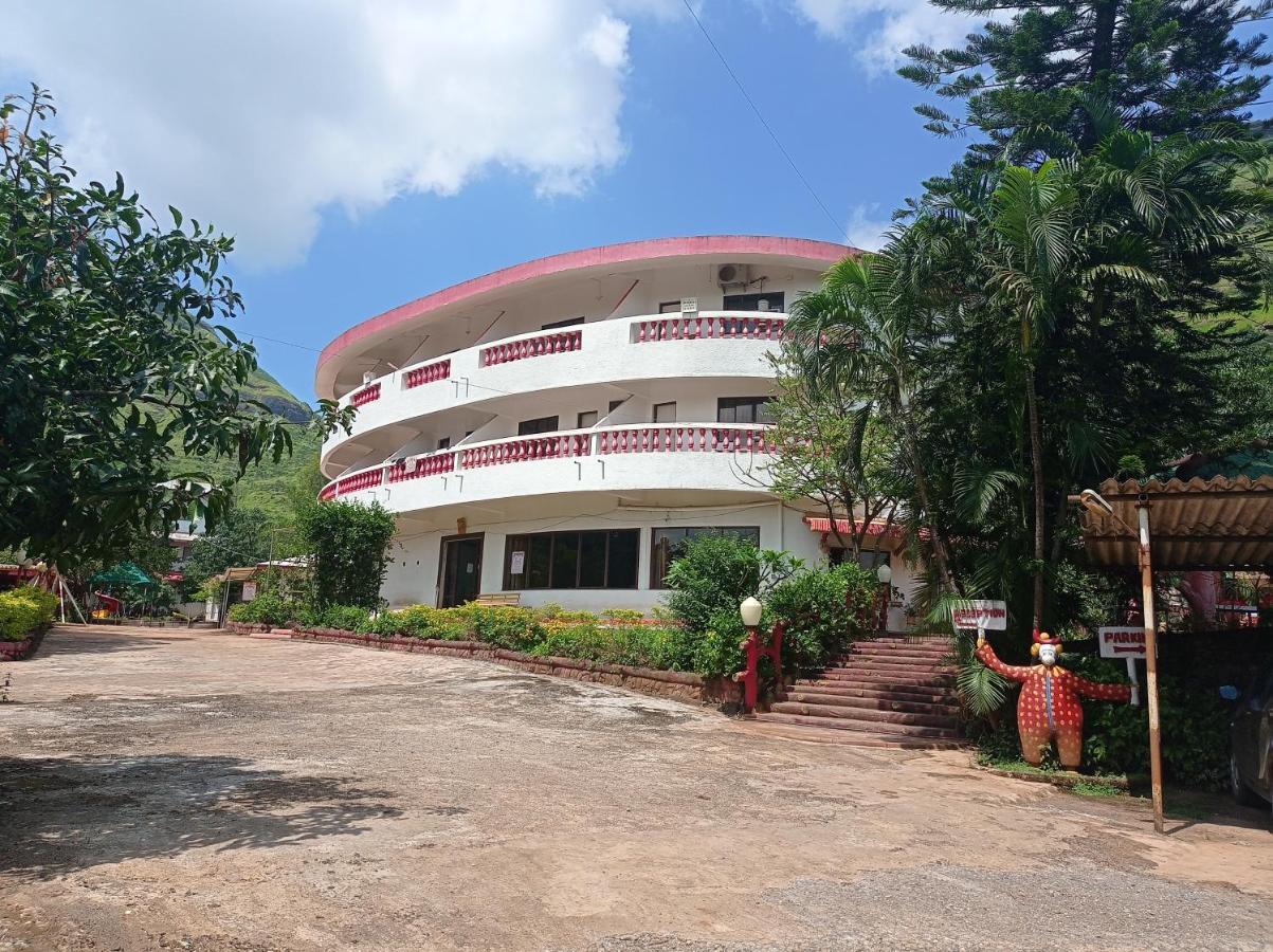 Golden Resort And Farm นาชิก ภายนอก รูปภาพ