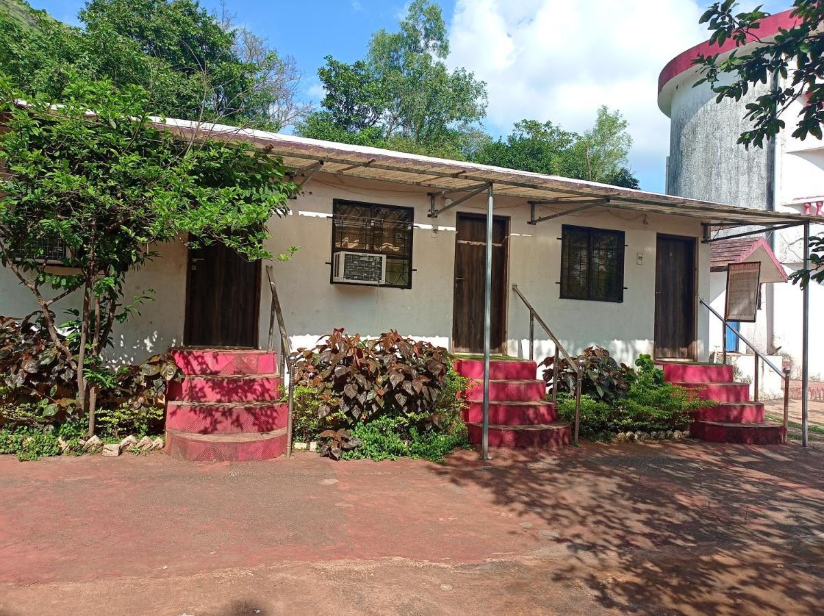 Golden Resort And Farm นาชิก ภายนอก รูปภาพ